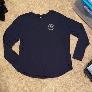 Hollister Men's Dark Blue Long Sleeve Tee